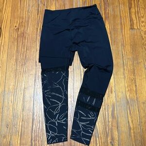 Beyond Yoga Silver Dot Legging